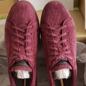 (NIB) EARTH Burgundy Corduroy ZINNIA Sneakers Shoe